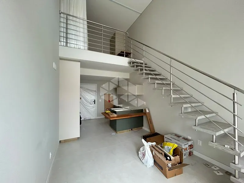 One-bedroom apartment with a glass-enclosed balcony — photo 15