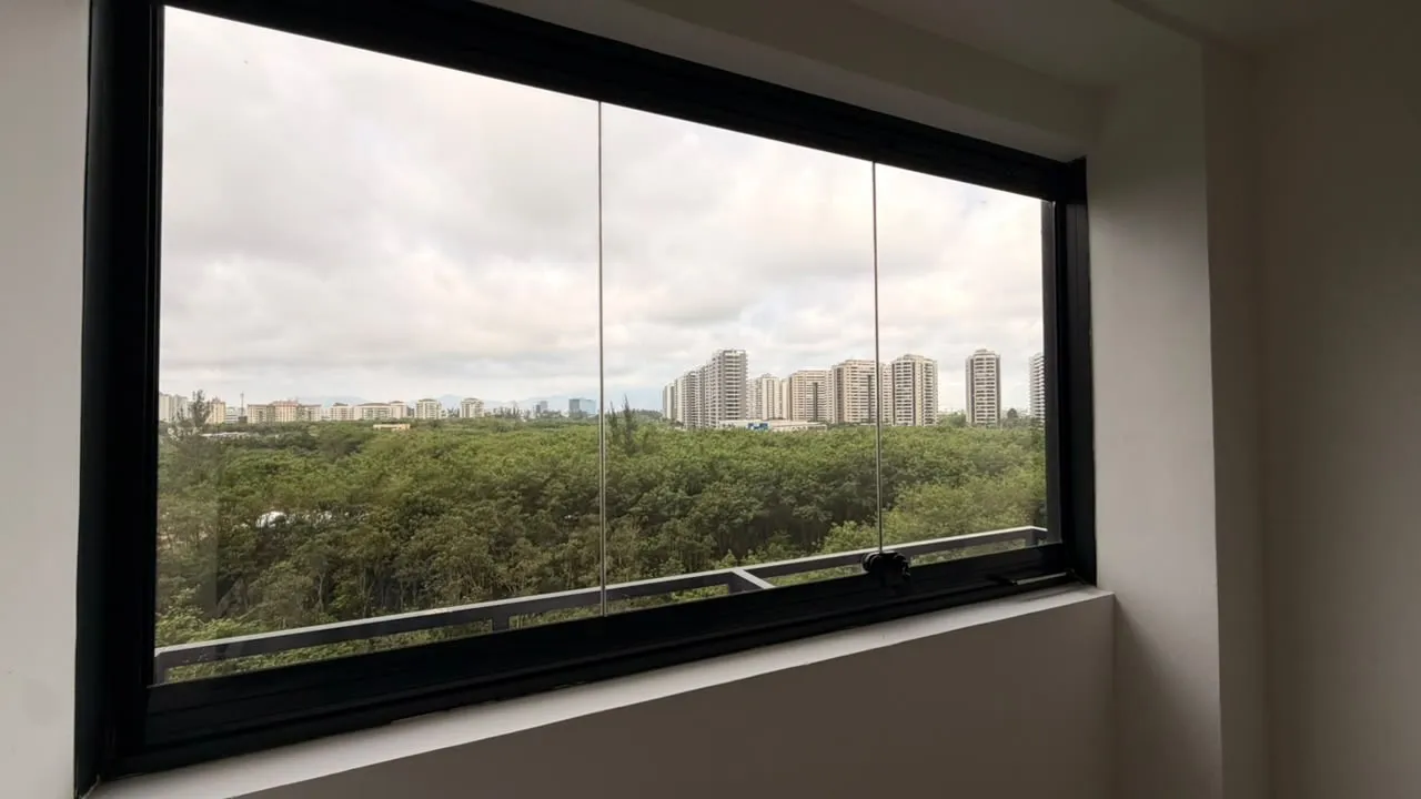 Apartamento com janelas do piso ao teto, Camorim — photo 2