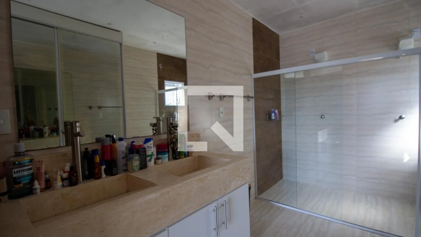 Furnished house with 5 bedrooms and 6 parking spaces — photo 81