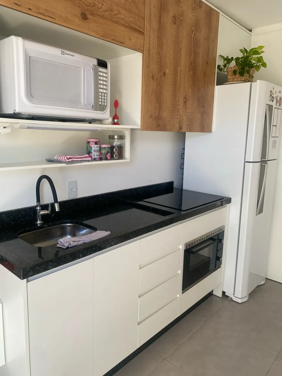 Furnished one-bedroom, 30 m² apartment in Florianópolis — photo 2
