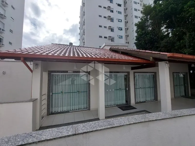 Apartamento 65 m² com 2 quartos e sacada — photo 17