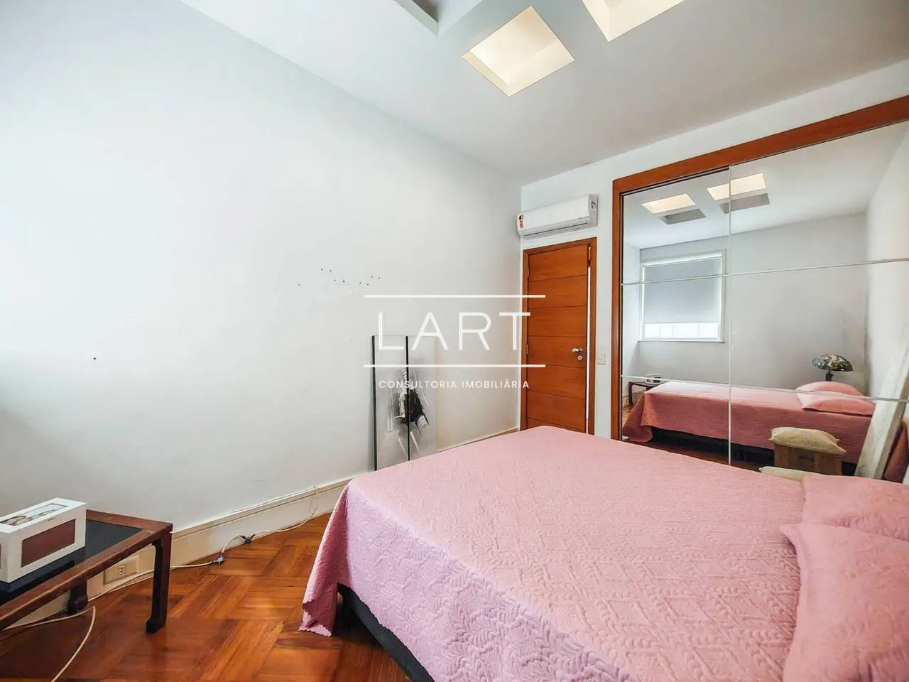 3-bedroom apartment with a water view in Rio de Janeiro — photo 13