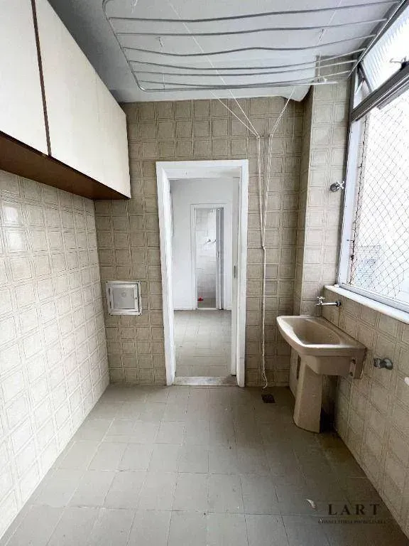 Квартира на 4-му поверсі з дерев'яною підлогою або ламінатом — photo 11