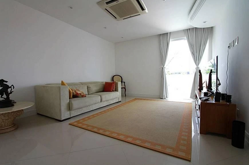 Меблированный дом 700 м²: 5 спален-сюит и 10 ванных — photo 3