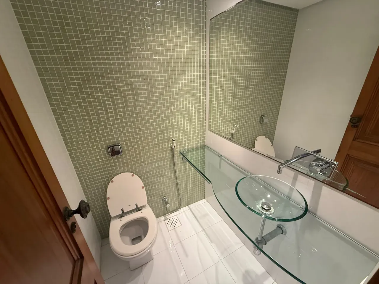 3-bedroom apartment with a water view in Rio de Janeiro — photo 20