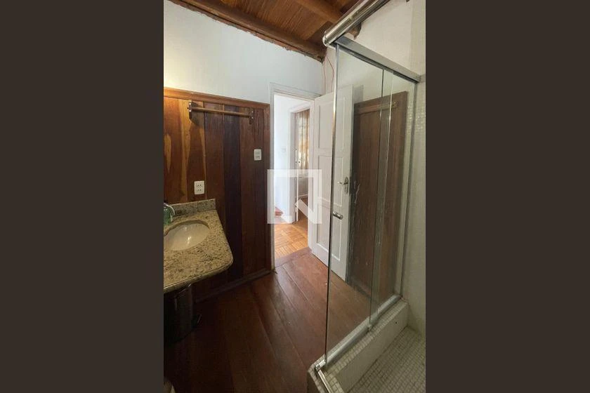 Furnished house with 6 bedrooms and 3 en-suites — photo 28