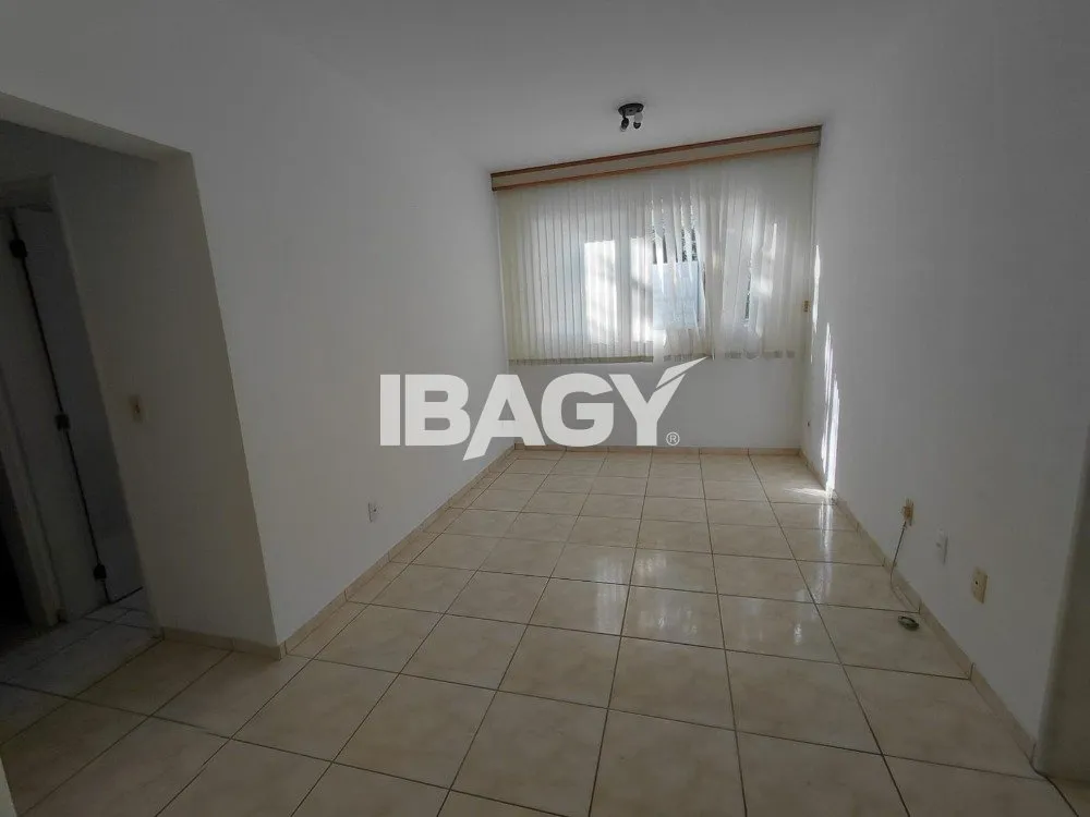 1-bedroom apartment with laundry area and parking — photo 2