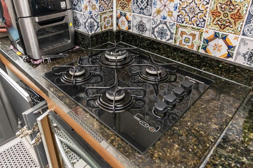 Мебльована квартира з 2 спальнями, балконом і відкритою кухнею — photo 14