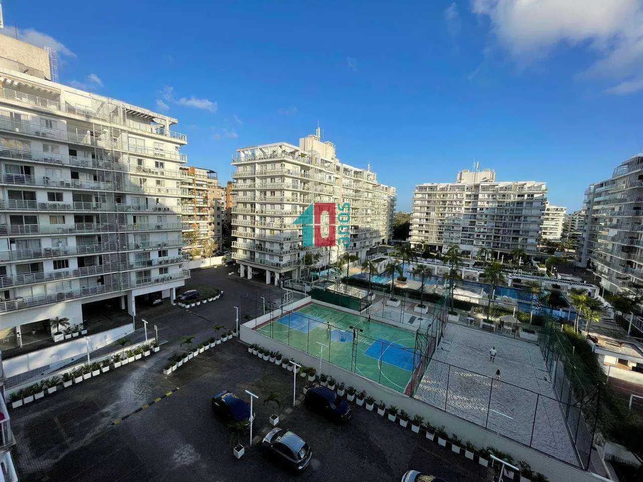 Furnished apartment, 91 m², with a glass-enclosed balcony — photo 30