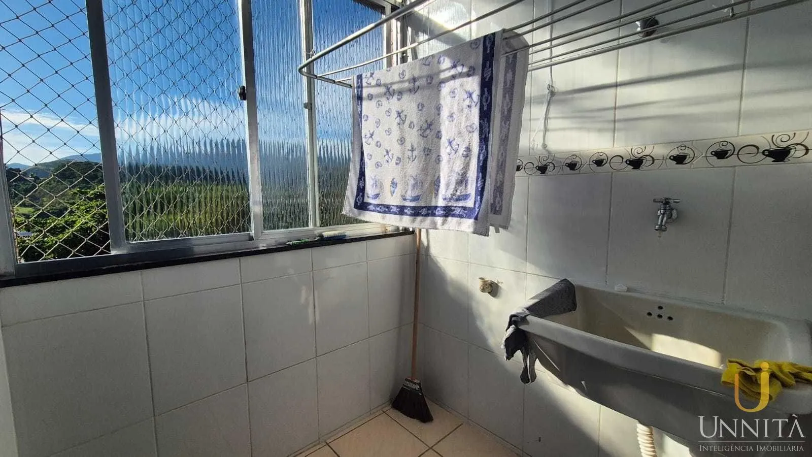 Mountain view in a 2-bedroom apartment, 62 m² — photo 12