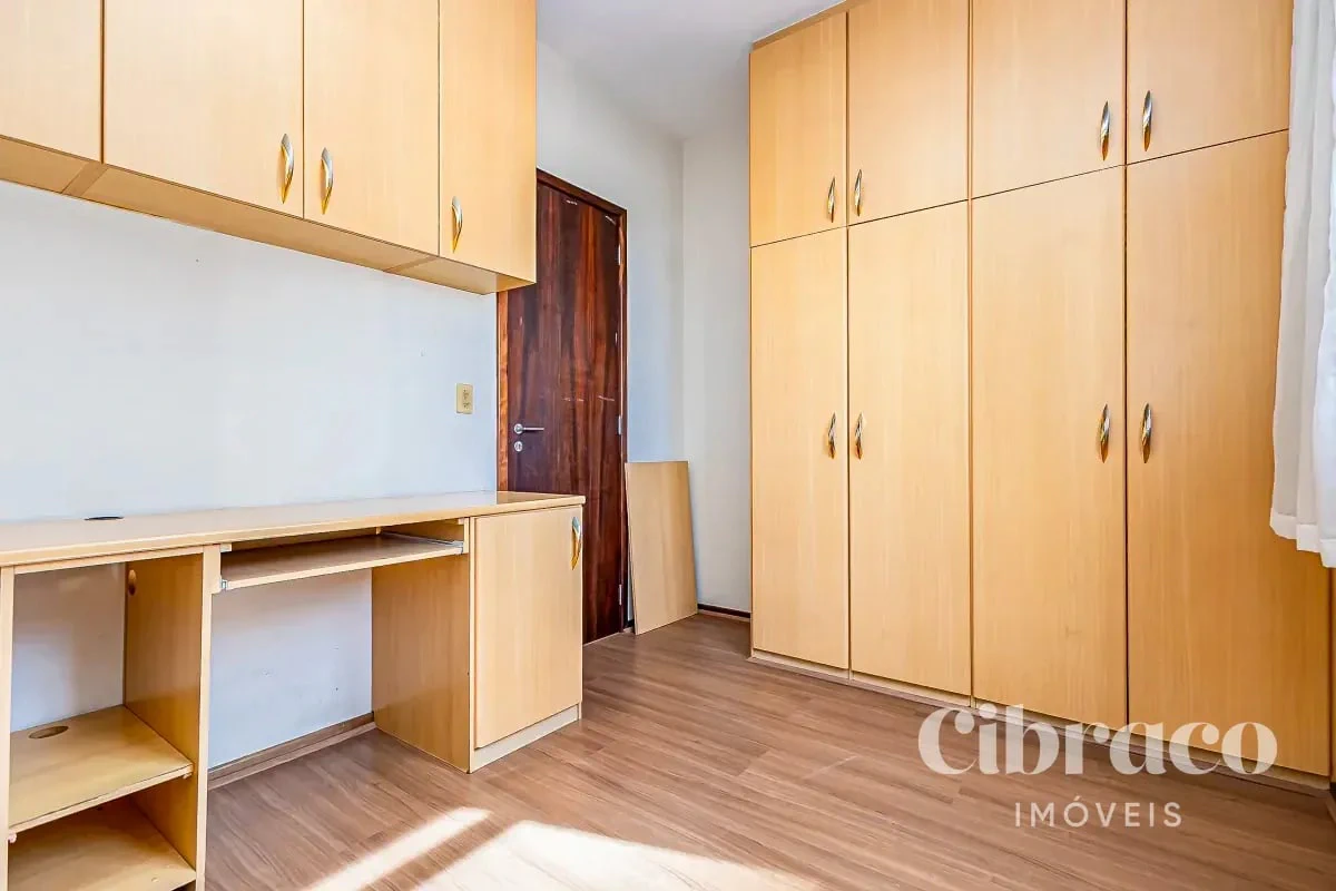 2-bedroom apartment with a home office in Curitiba — photo 4