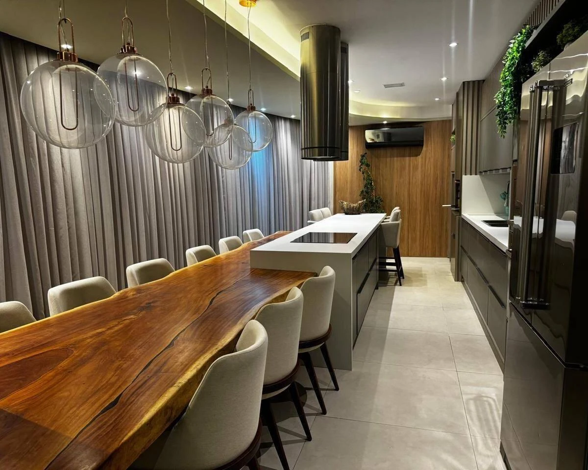 Apartamento mobiliado, 318 m², com janelas do piso ao teto — photo 2