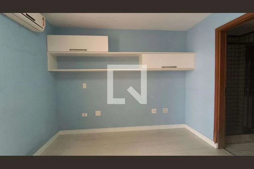 Sobrado em condomínio com 3 suítes e varanda de vidro — photo 7