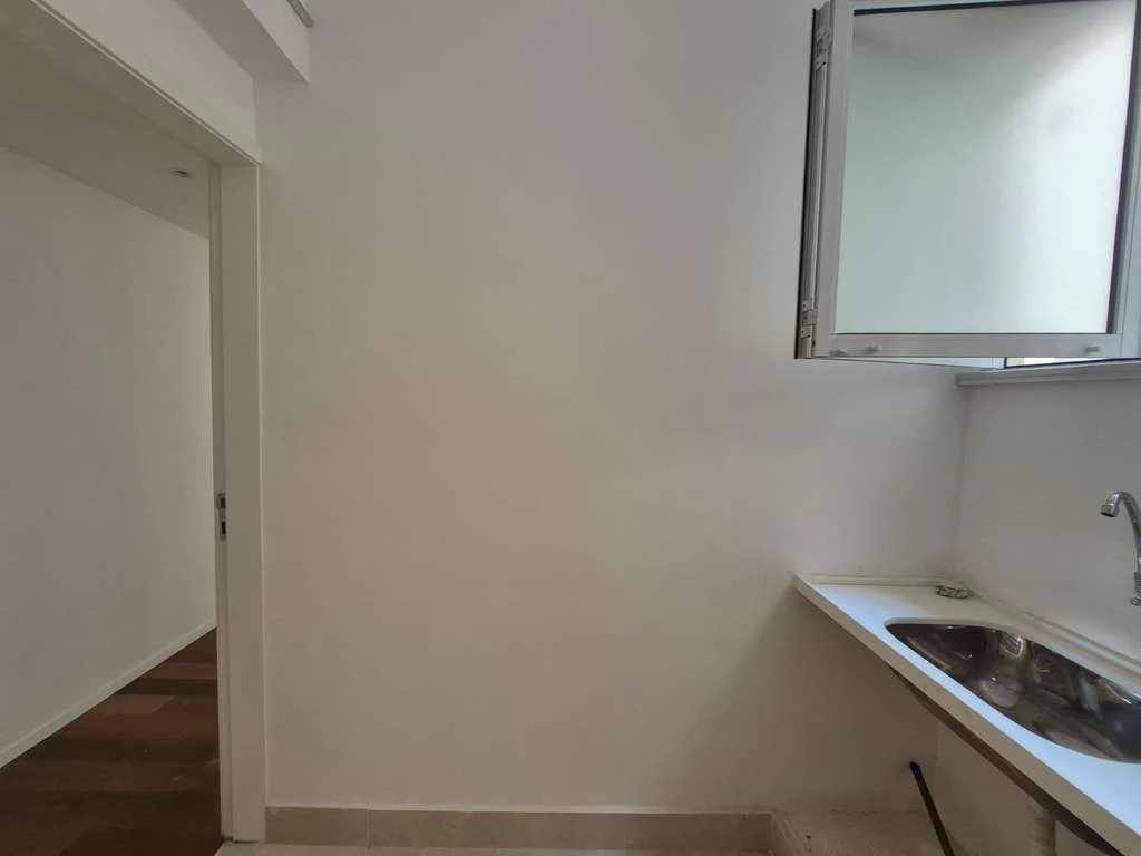 Apartment with open-plan kitchen, 2 ensuites and 5 baths — photo 26