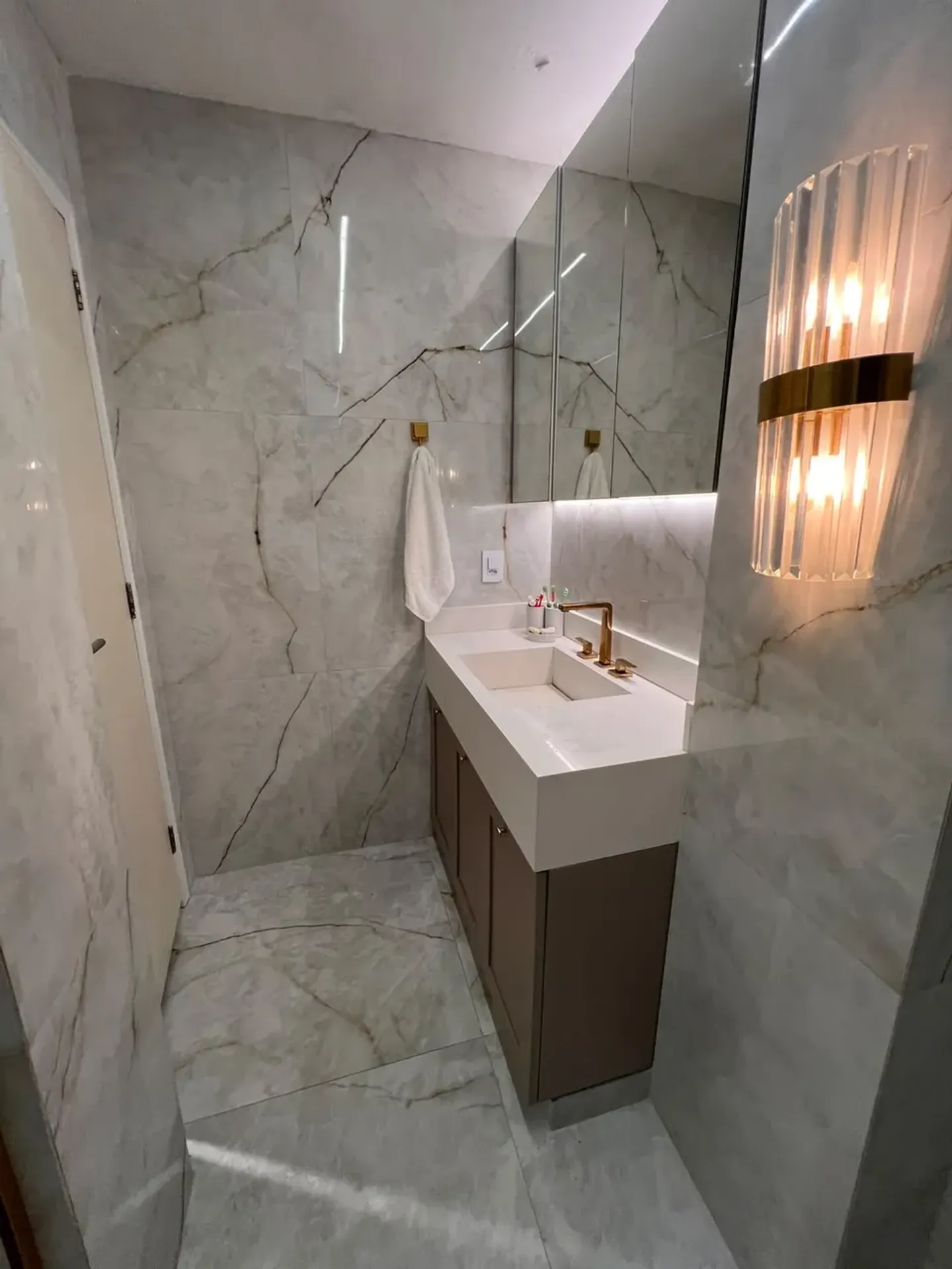 3-bedroom apartment with a bathtub in Rio de Janeiro — photo 2