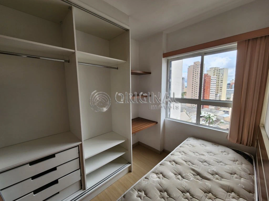 One-bedroom apartment in a building with an indoor pool — photo 7