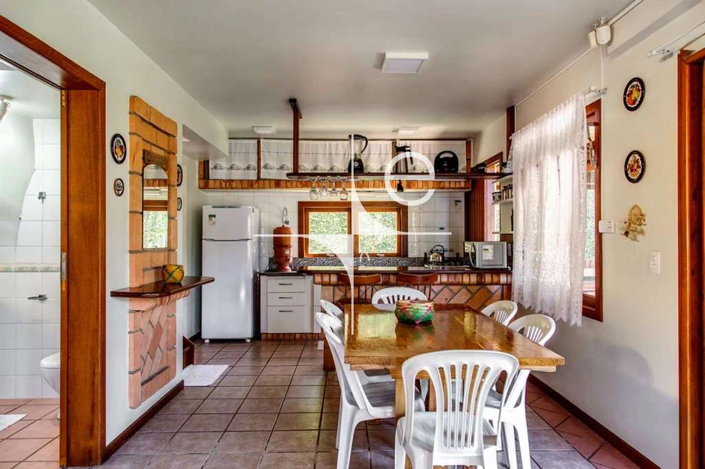 Casa amueblada de 3 dormitorios con cocina abierta a gas — photo 2