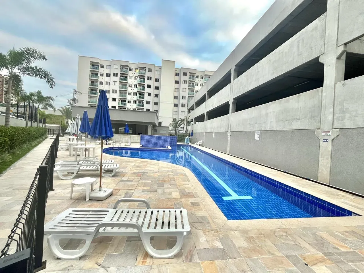 Balcony with a grill in a 2-bedroom apartment, 51 m² — photo 32