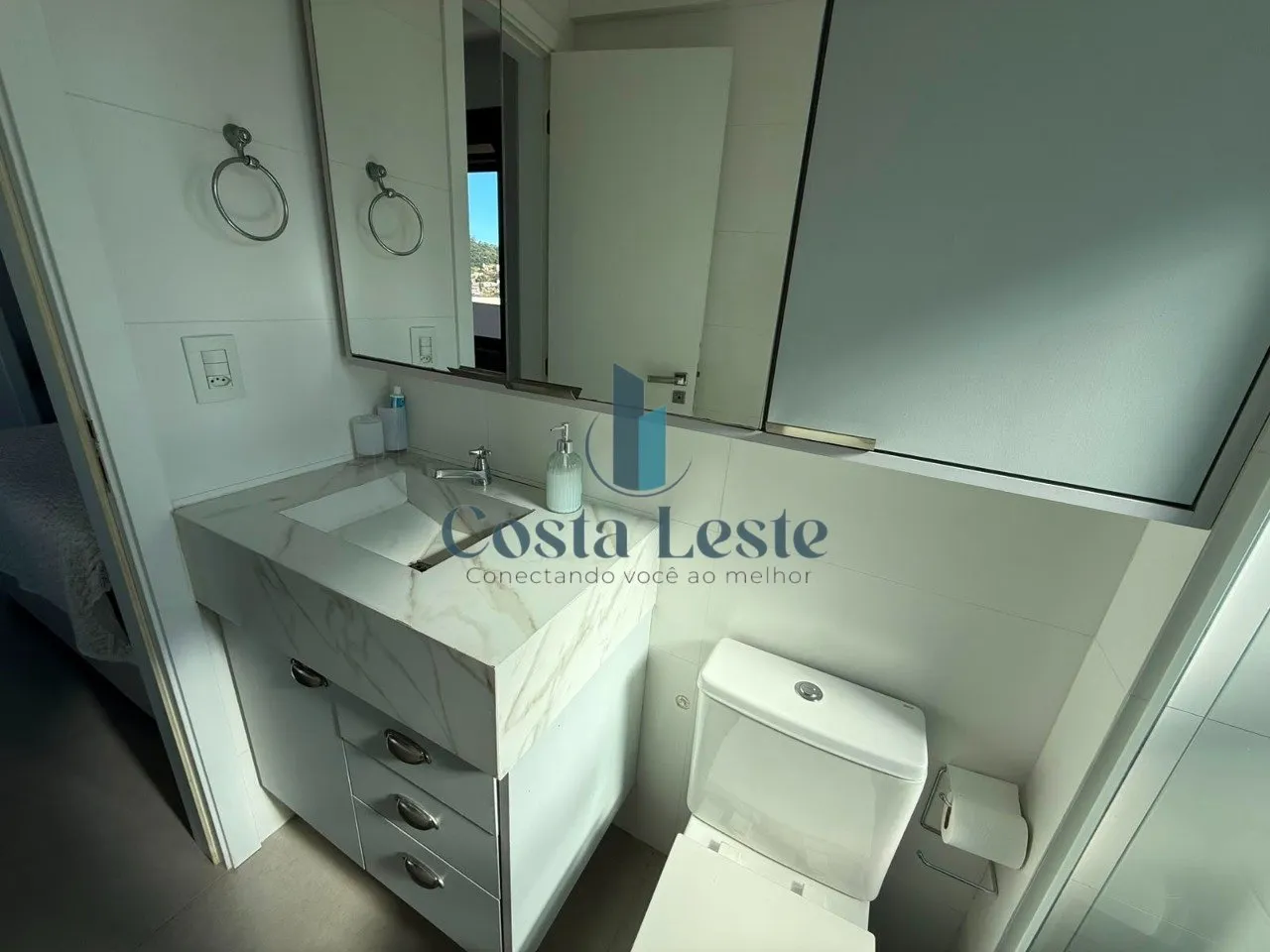 Apartamento amueblado de 48 m² con terraza y 1 suite — photo 18