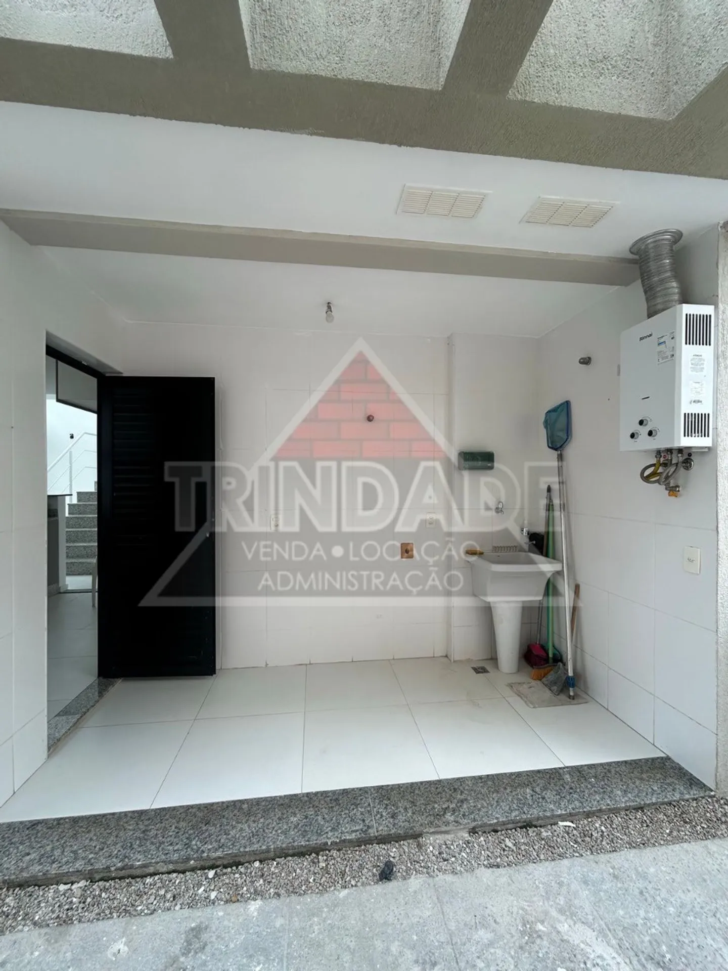 Casa duplex de 3 suítes com cozinha americana e piscina — photo 28