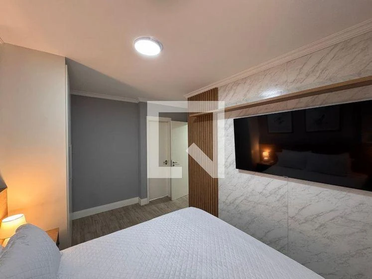 Furnished apartment, 65 m², with a glass-enclosed balcony — photo 25