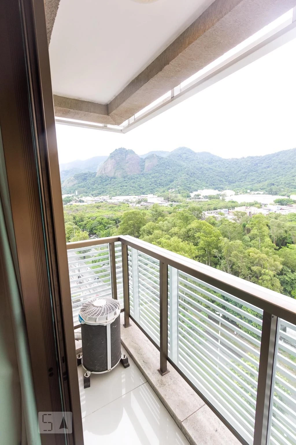 Furnished 1-bedroom apartment with private garden — photo 8