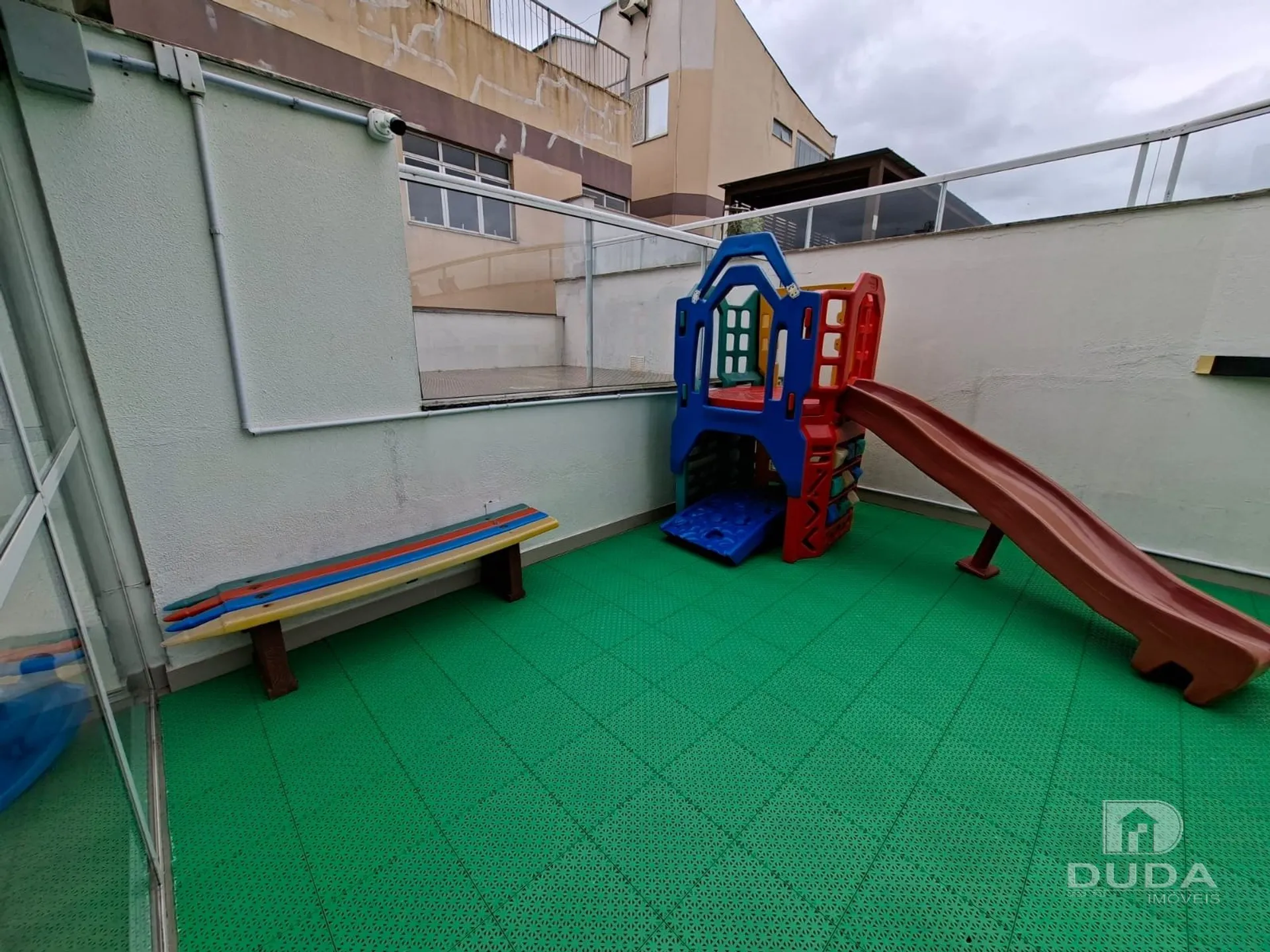 Apartment on the 10th floor with floor-to-ceiling windows — photo 43