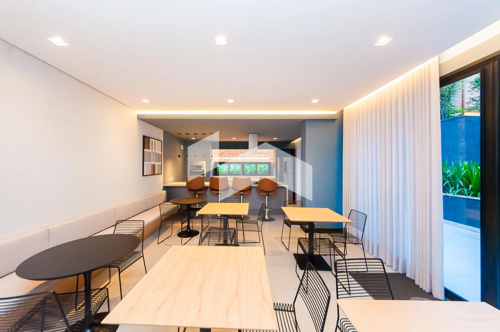 Furnished 26 m² apartment with 1 bedroom and private BBQ — photo 31