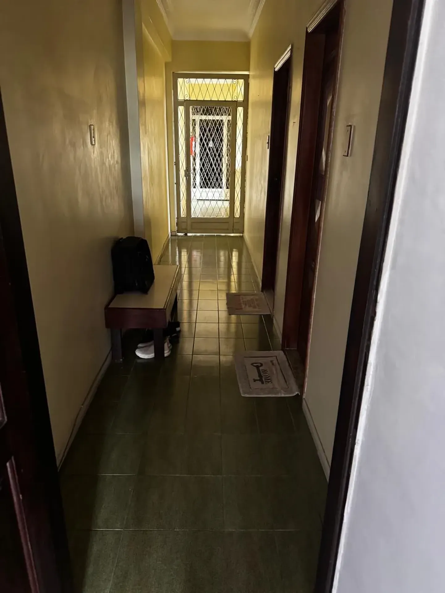 Wood or laminate floors in a 2-bedroom apartment, 65 m² — photo 9