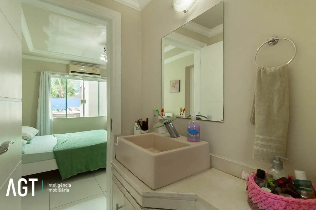 Furnished house with 4 bedrooms, 1 bathroom and 3 parking — photo 35