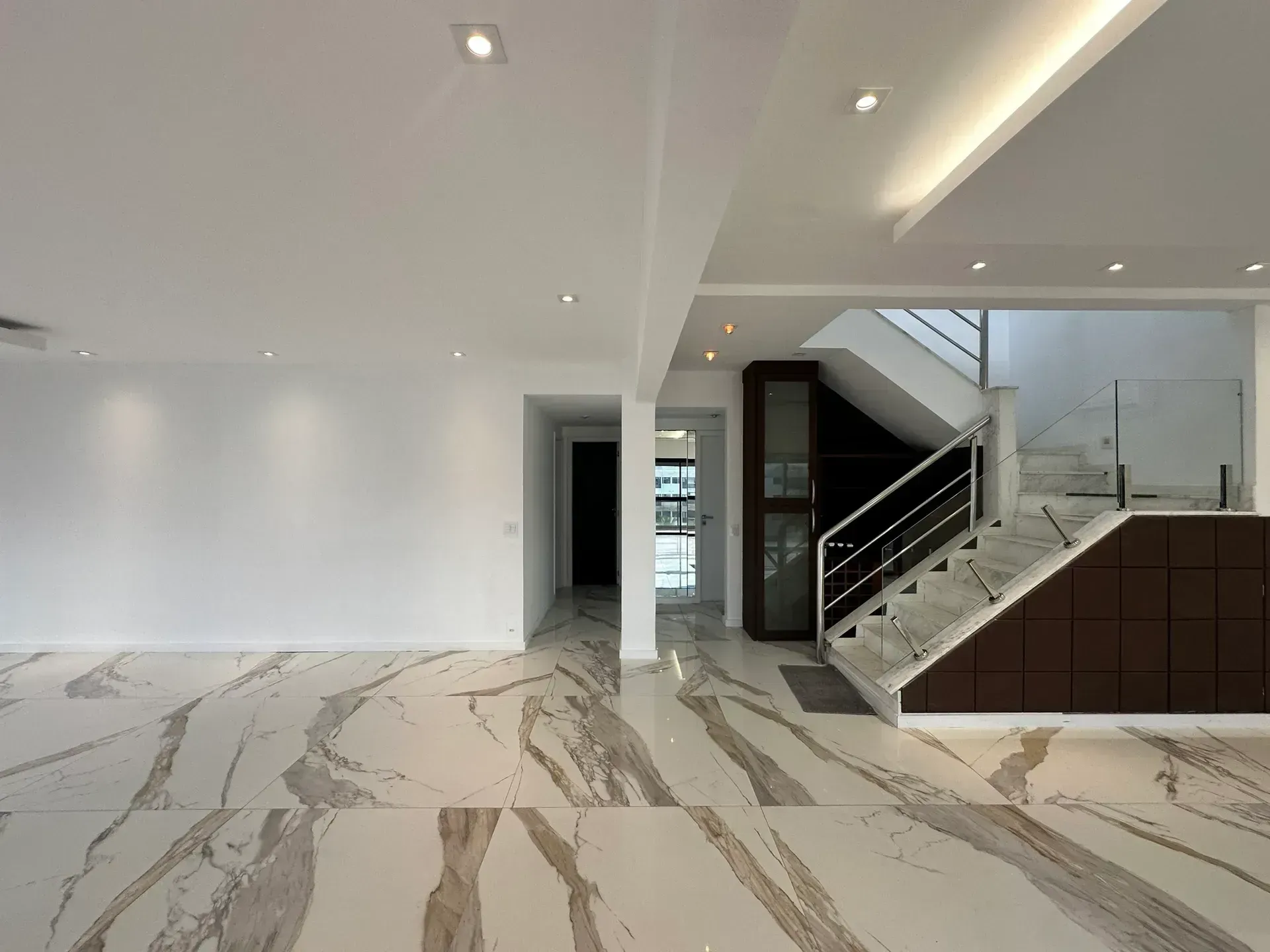 Apartamento sin muebles con 3 dormitorios y se aceptan mascotas — photo 13