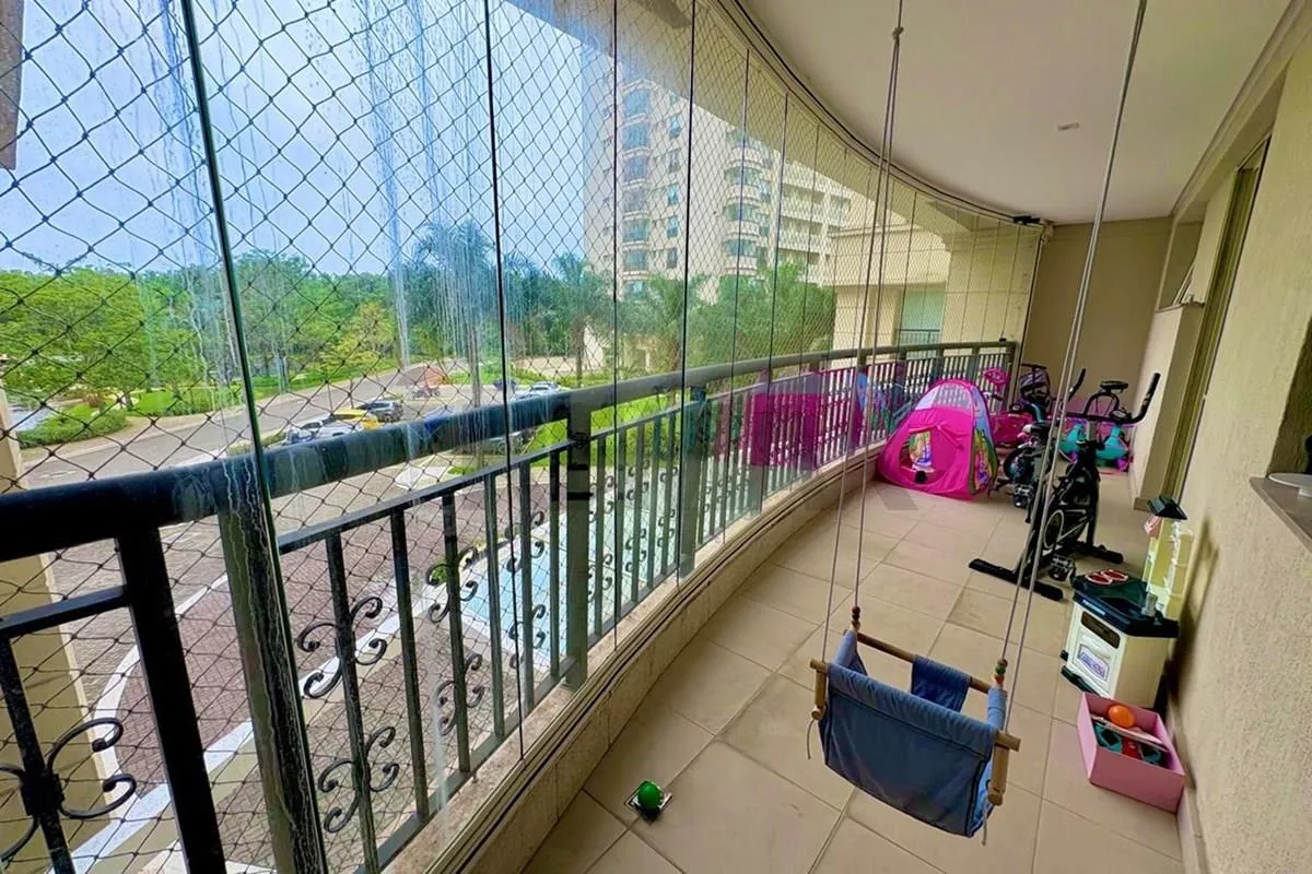 Apartamento de 315 m² com 4 dormitórios e 5 banheiros — photo 37