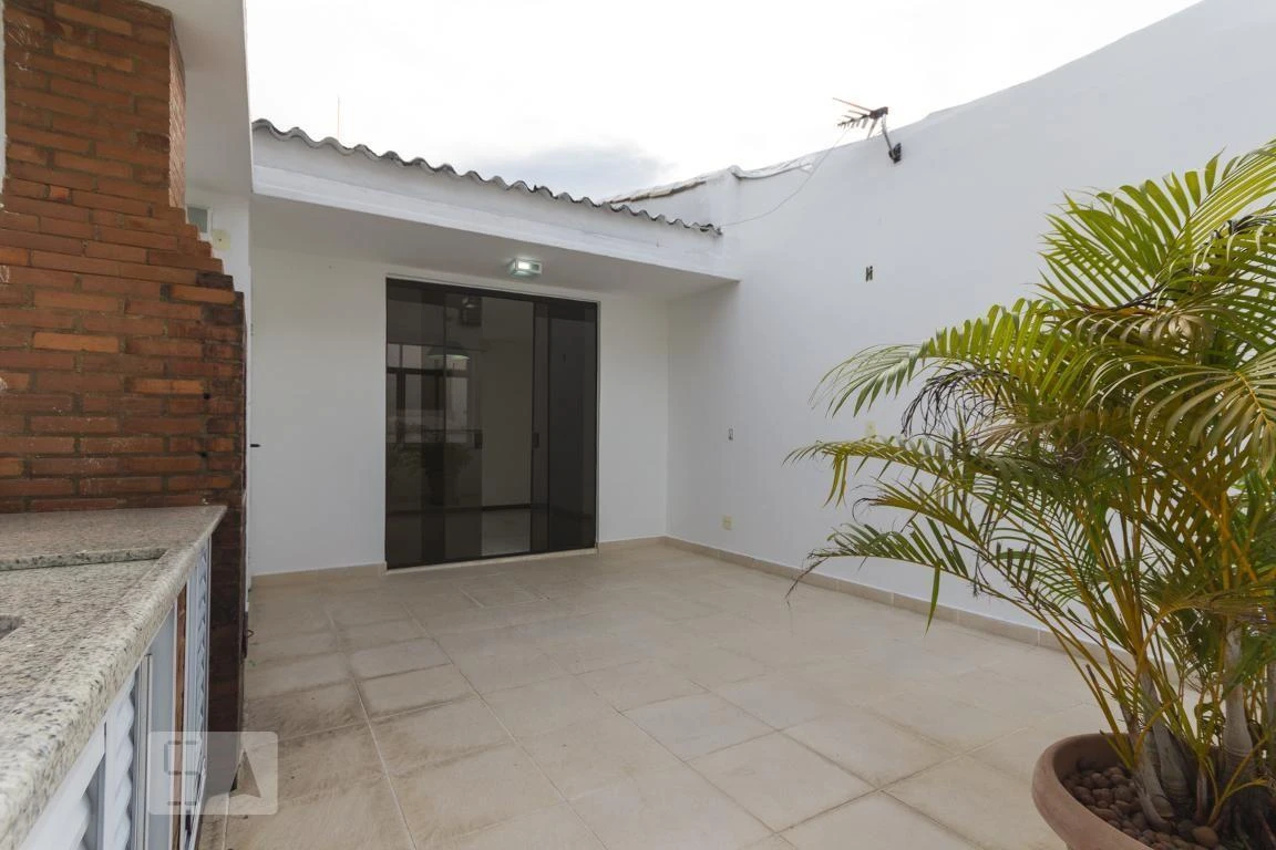 195 m² rental apartment with 3 bedrooms and 2 parking spaces — photo 22