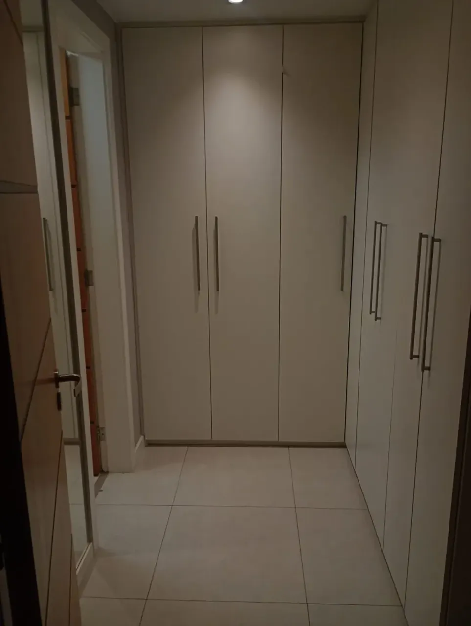 Furnished apartment with 3 bedrooms and 4 bathrooms — photo 15
