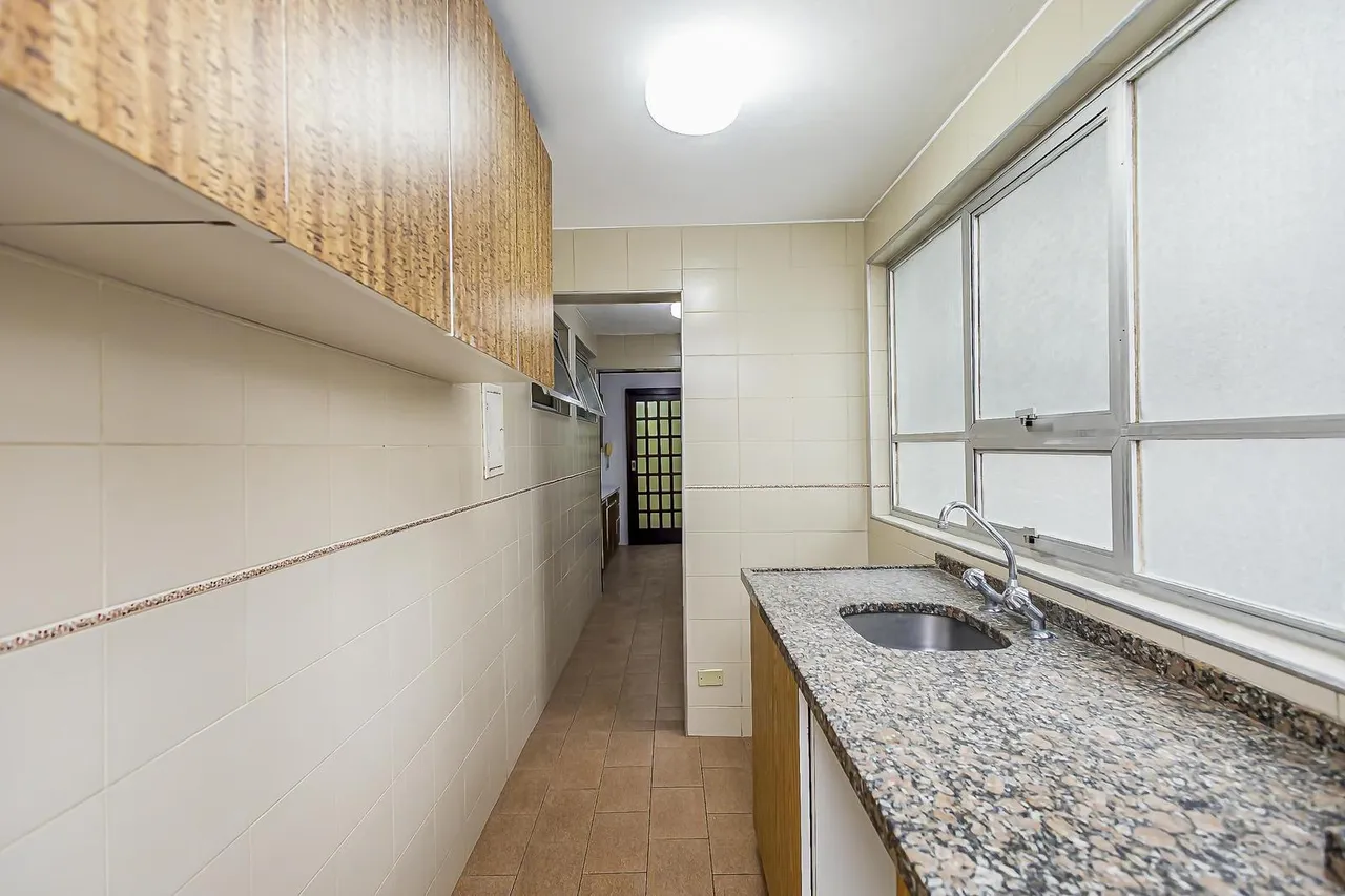 Apartamento com cozinha fechada, 3 quartos e 2 banheiros — photo 16
