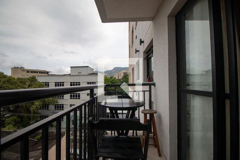 Furnished 52 m² apartment with 2 bedrooms and balcony — photo 16