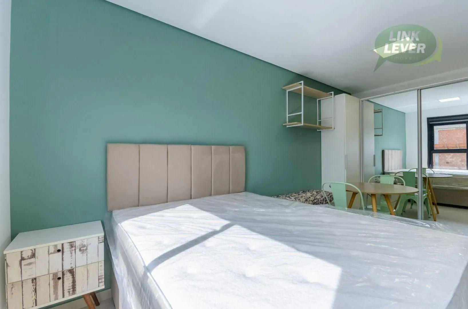 Furnished studio in a building with a coworking space — photo 3