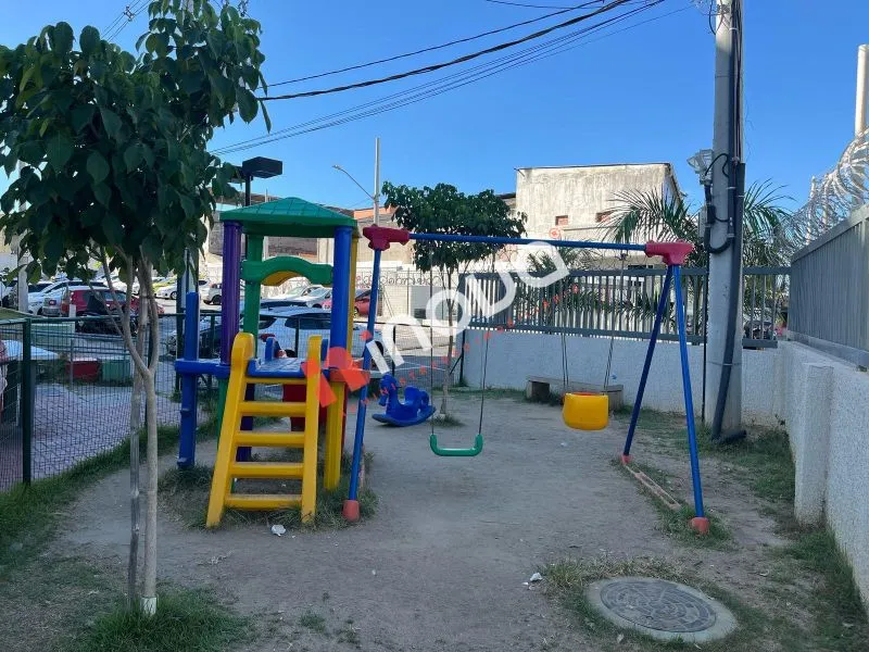 Apartamento de 2 quartos em condomínio com piscina — photo 13