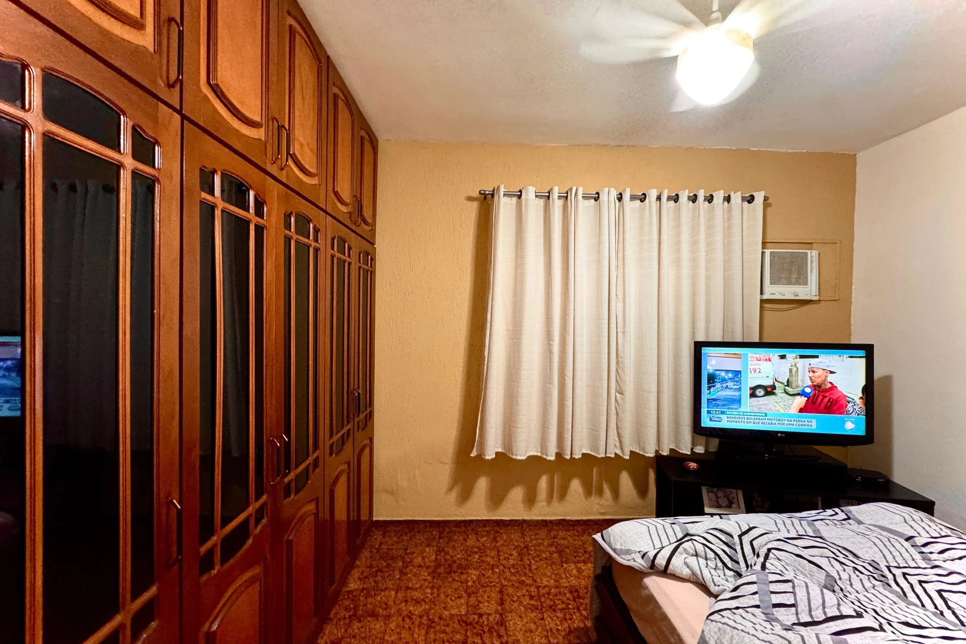 2-bedroom apartment with a washing machine — photo 11