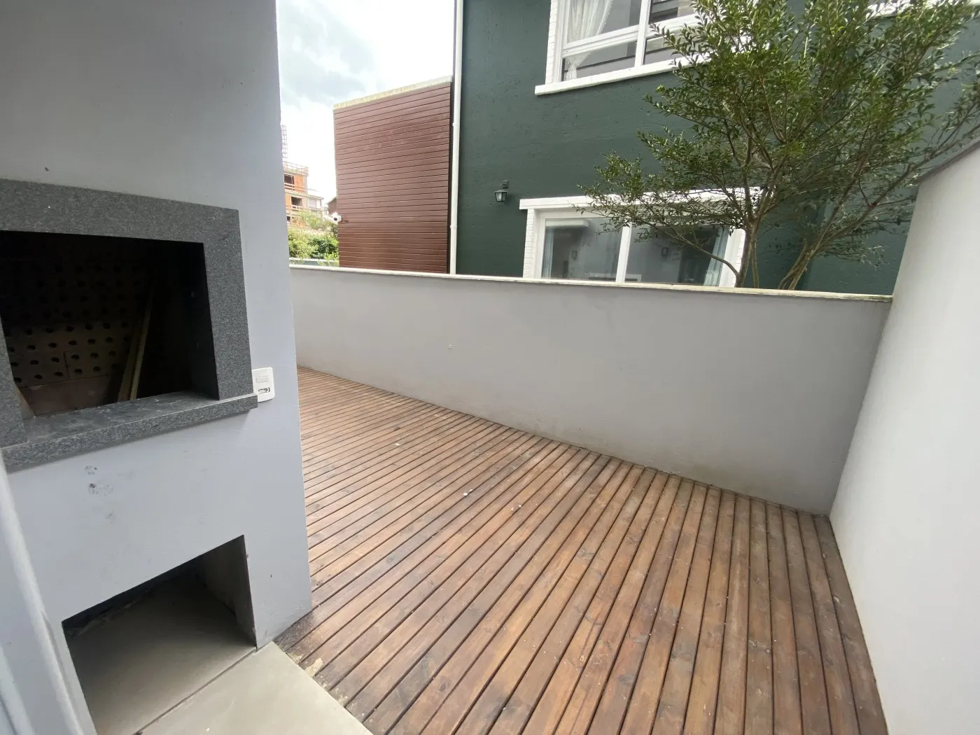 4-bedroom house with a grill on the balcony in Florianópolis — photo 4