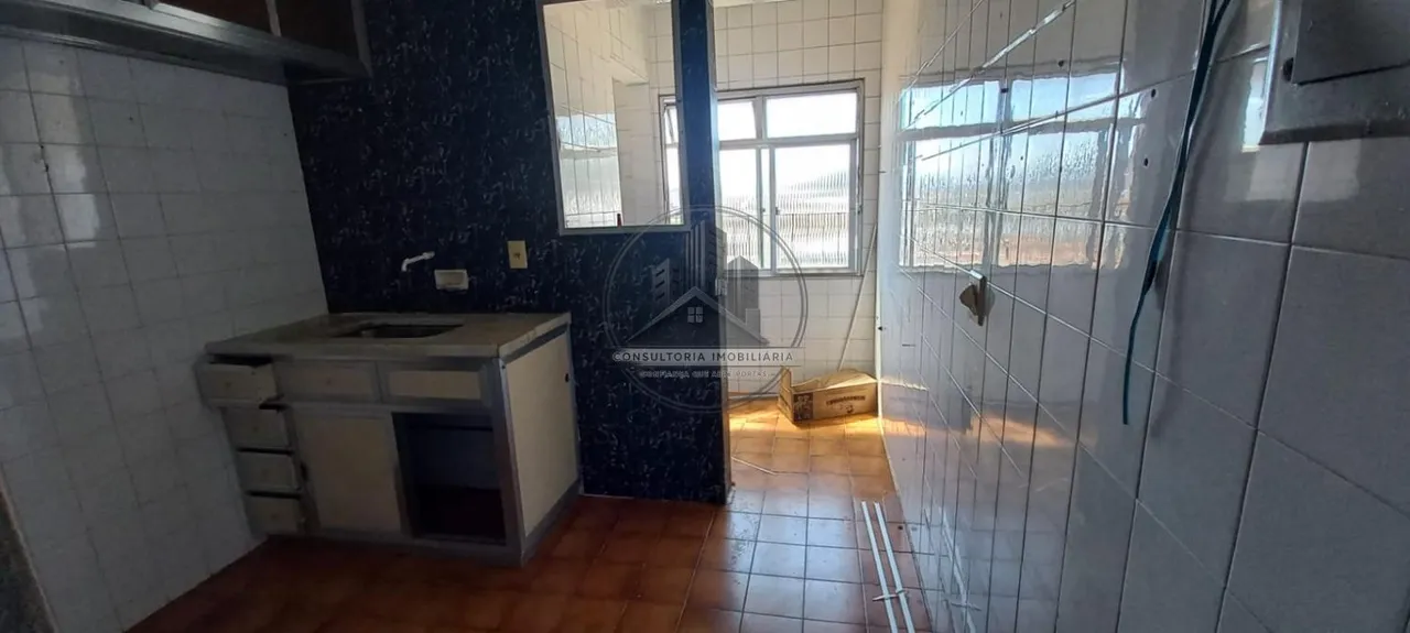 Apartment with 2 bedrooms and a glass shower enclosure — photo 2