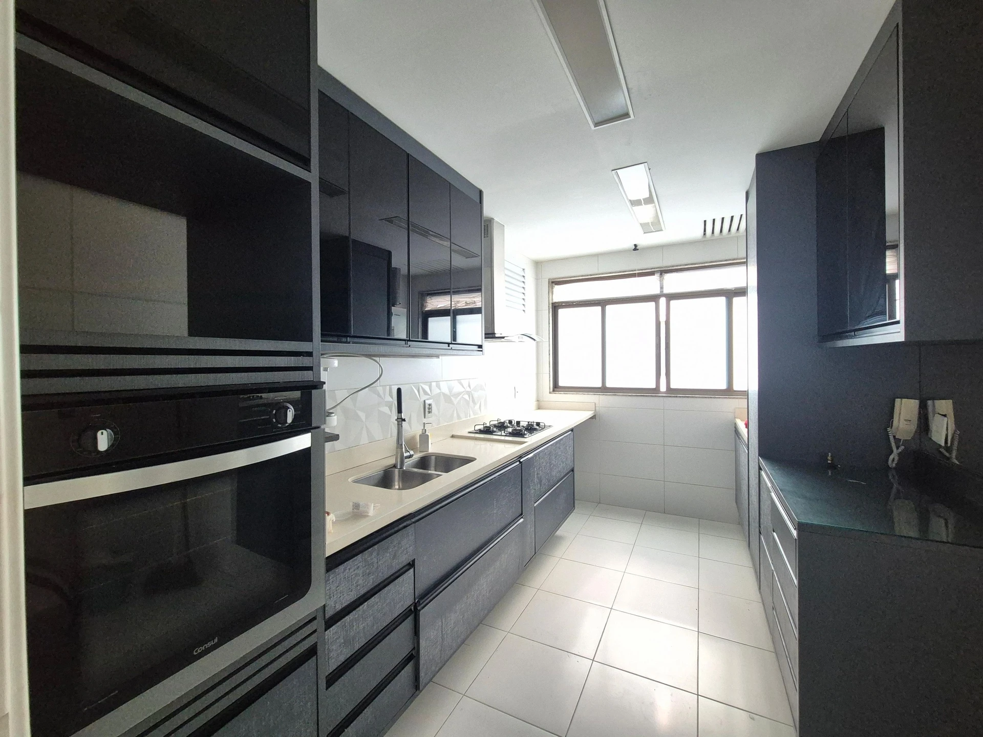 Apartamento de 2 quartos em condomínio com piscina — photo 7