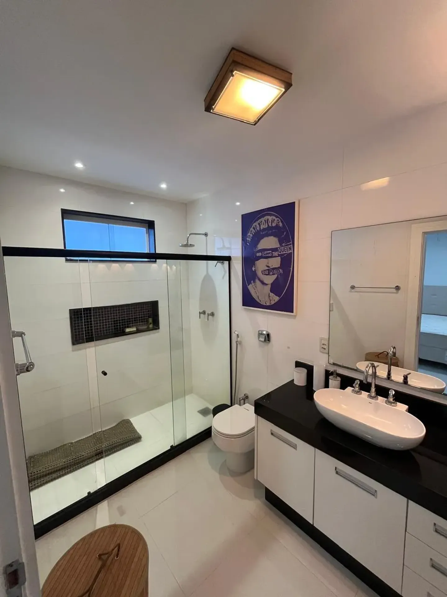 Furnished house with 5 bedrooms and open-plan kitchen — photo 35