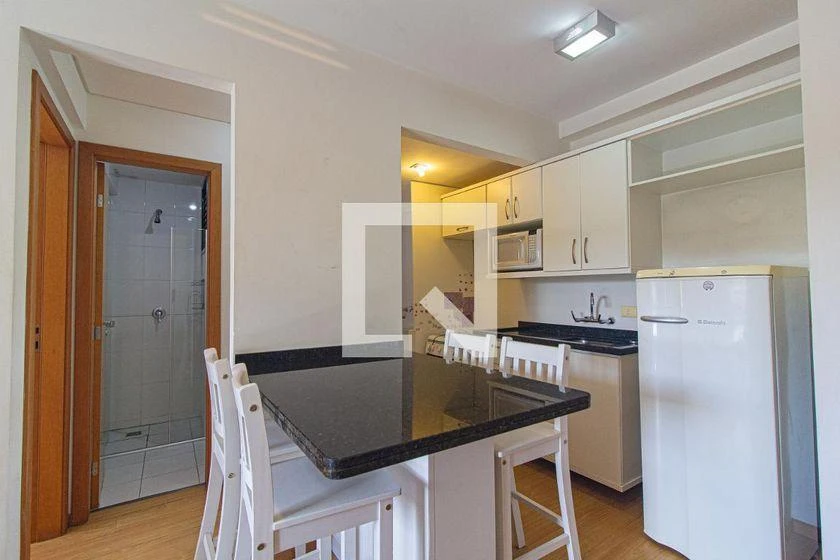One-bedroom apartment with a washing machine — photo 6