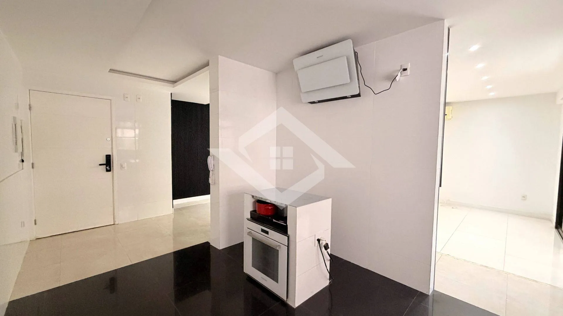 3-bedroom apartment in a building with a sauna — photo 17