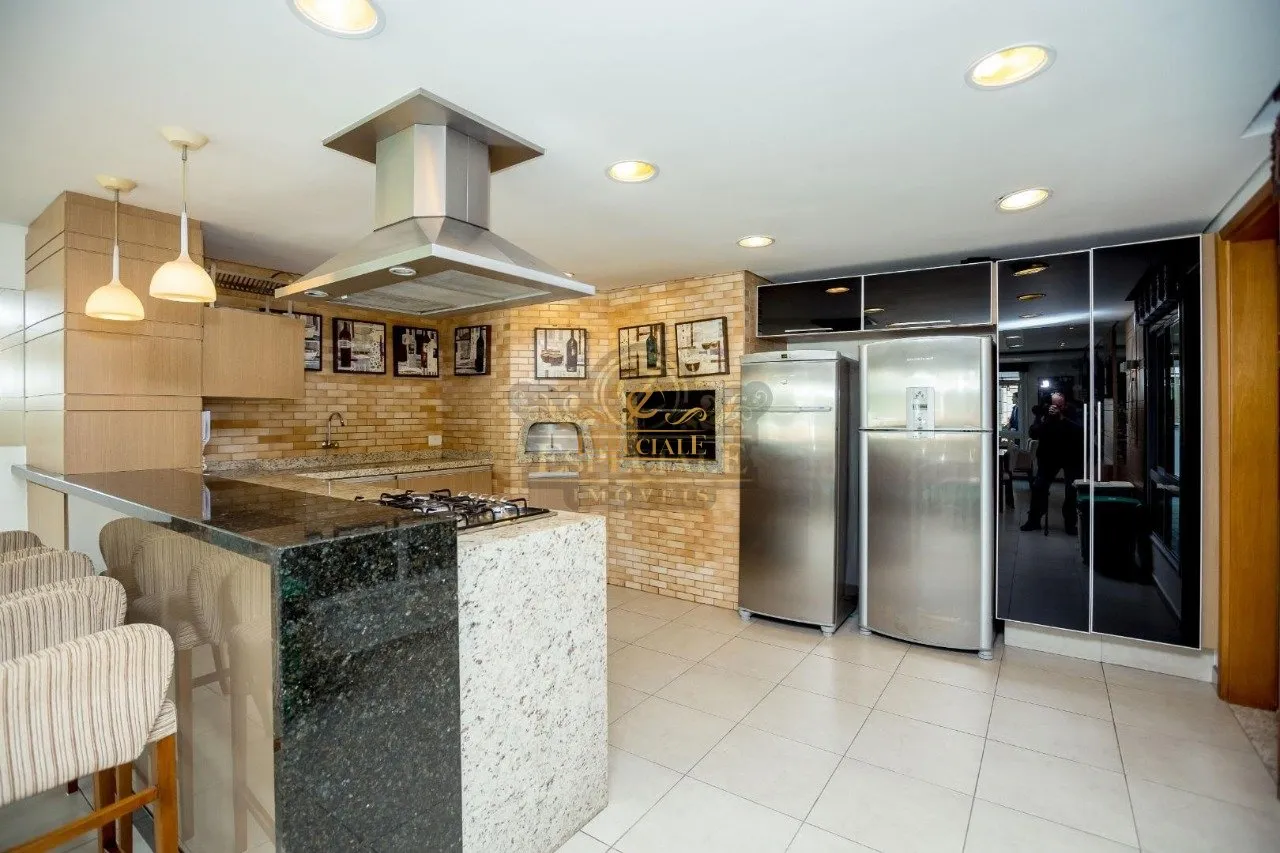 3-bedroom apartment with 2 parking spots and 134 m² — photo 42