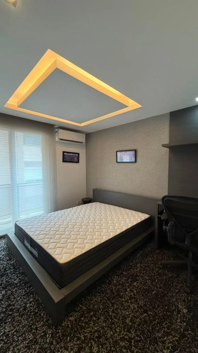 Furnished 86 m² apartment with 2 en-suite bedrooms — photo 10