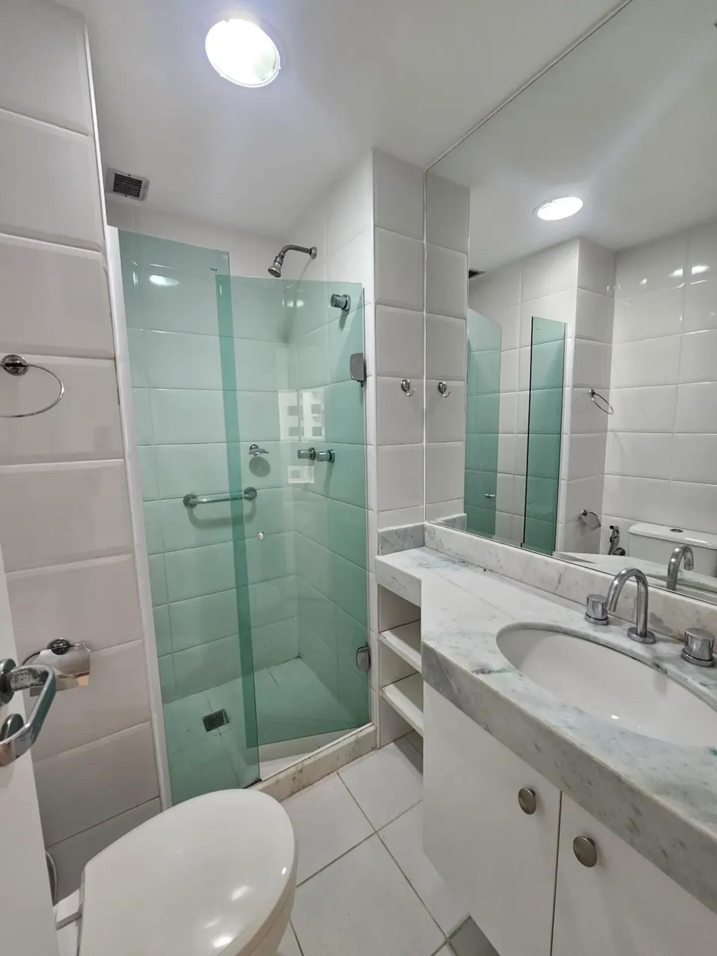 2-bedroom apartment in a building with a sauna — photo 9