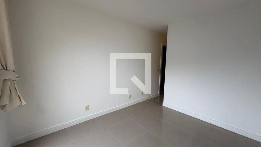 4-bedroom house with a washing machine — photo 14