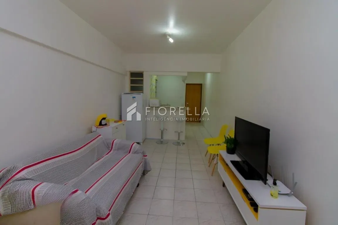 Furnished studio 35 m² with an open kitchen and gas stove — photo 9